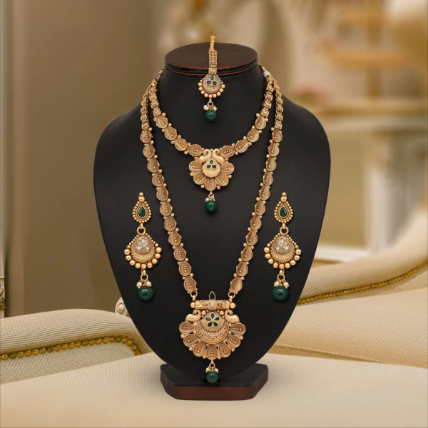 Emerald Elegance: Premium Copper Necklace Set in Green