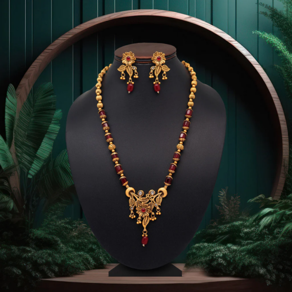 Gilded Maroon Majesty Necklace Set