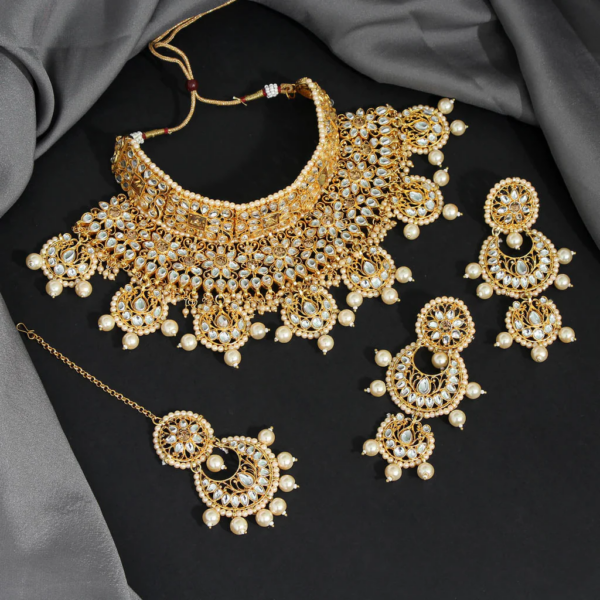 Golden Radiance Kundan Choker Necklace Set